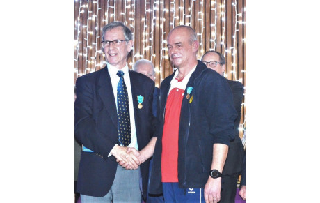 Remise de médaille à M. Frédéric SAMIEZ